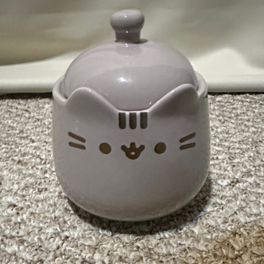 Pusheen cookie jar